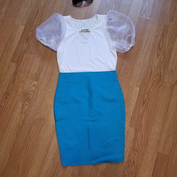 Dressy White Sheer Puff Sleeve Ribbed Top - Picture 2 of 6